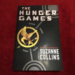 NEW The Hunger Games Book